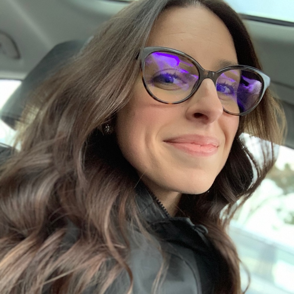 Meet your Posher, Laura